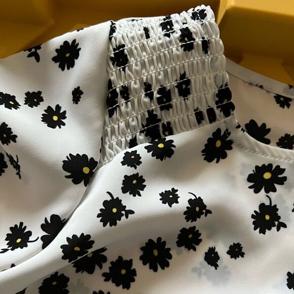 Kidpik shirt sleeve blouse with single button closure at back - Picture 7 of 8